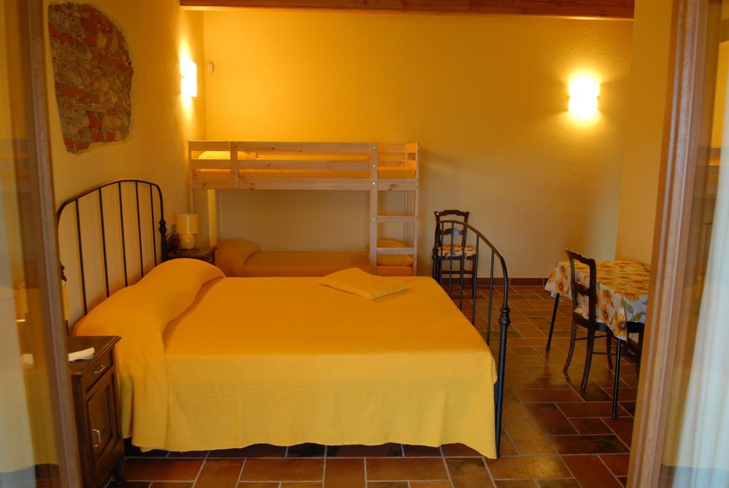 Agriturismo Fior Di Campo Dronero Δωμάτιο φωτογραφία